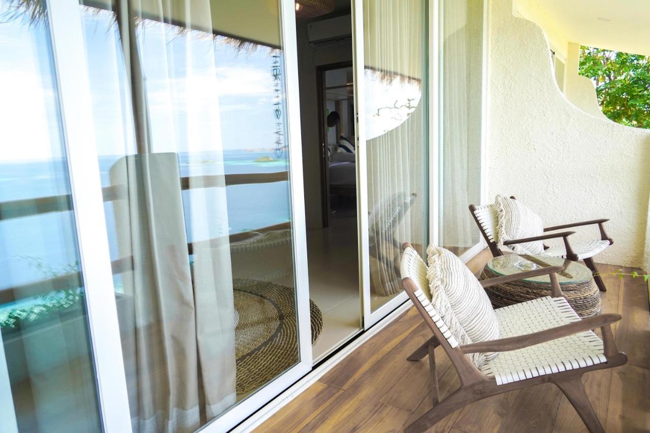 Theodor At Labuan Bajo Hotel Exterior foto